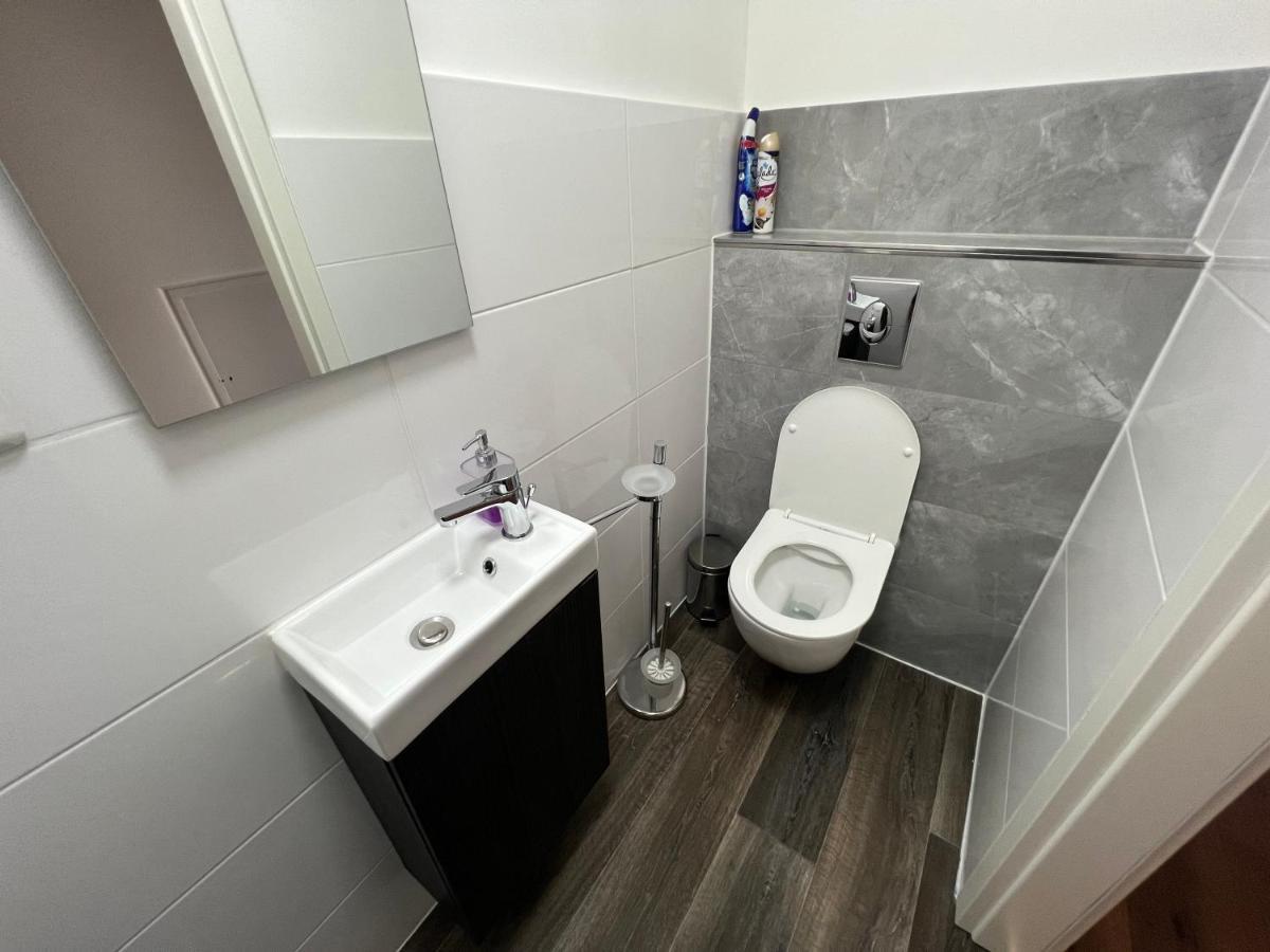 Ferienwohnung Mit Blick Lembruch Exterior foto